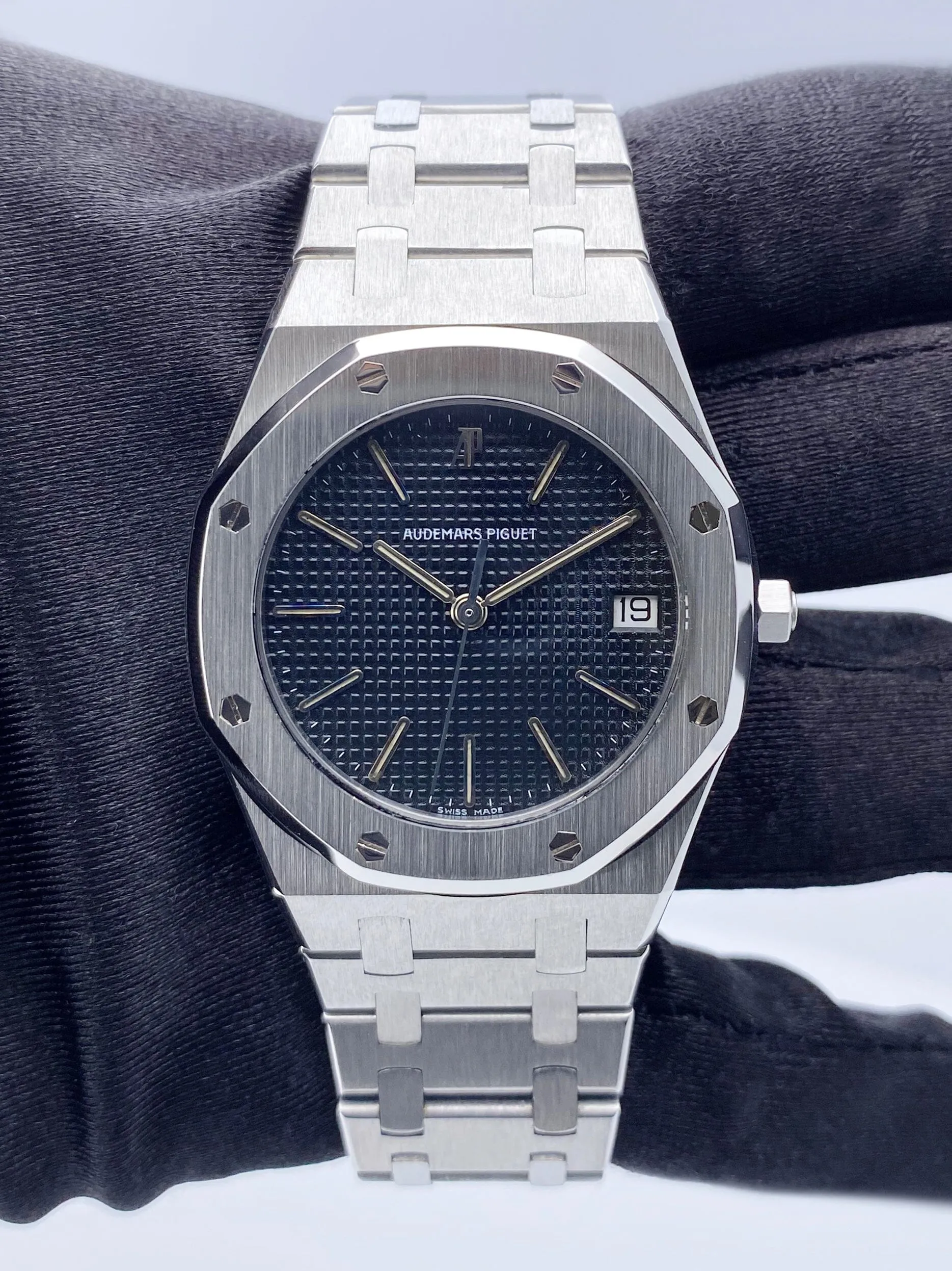 Audemars Piguet Royal Oak Black Dial Stainless Steel Mens Watch