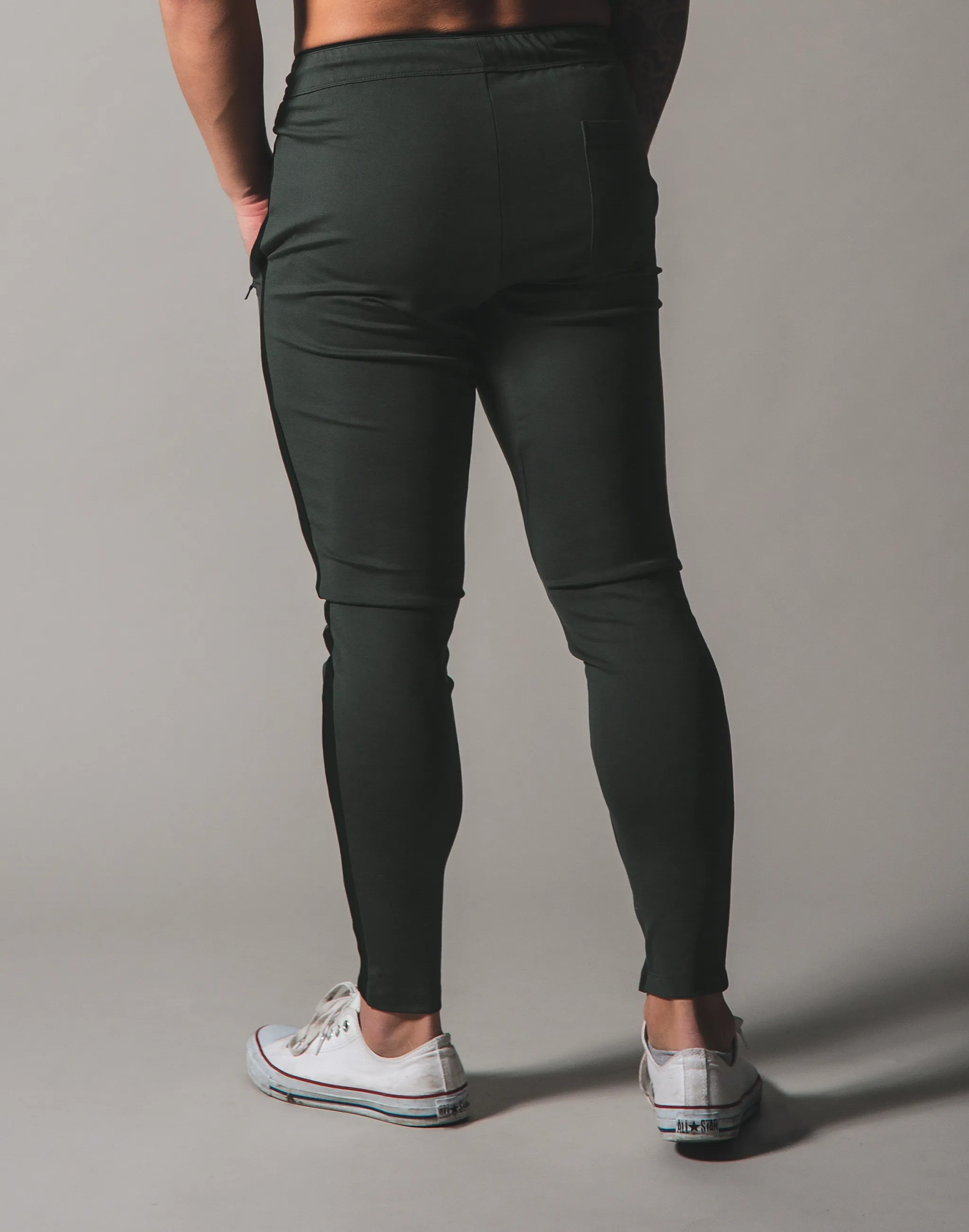 BORN TO LÝFT One Line Pants - Olive