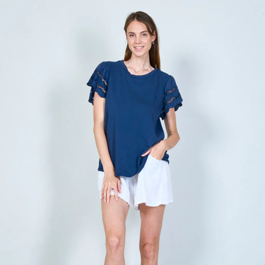 Casual t-shirt with lace-trimmed sleeves wholesale