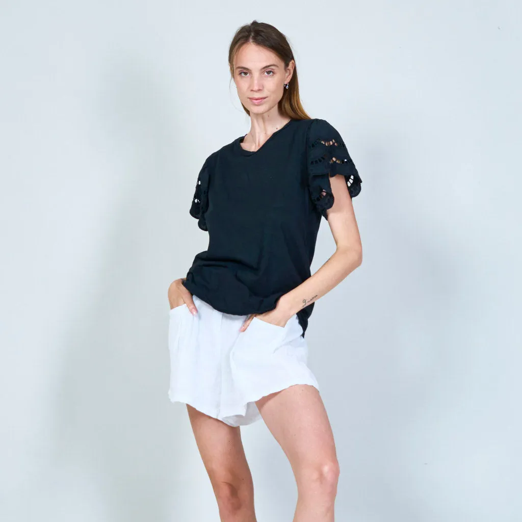 Casual t-shirt with lace-trimmed sleeves wholesale