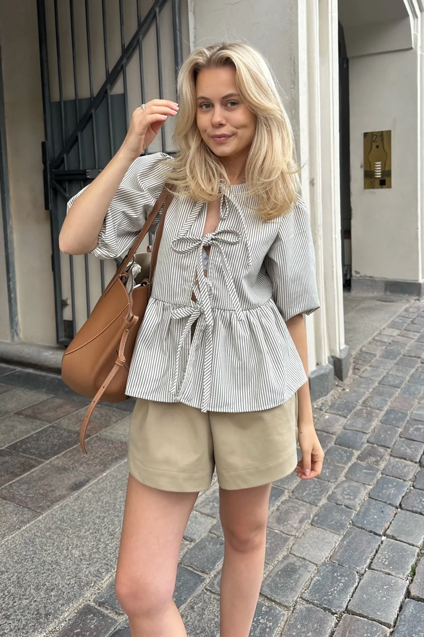 LulaIC Top - Beige Stribet