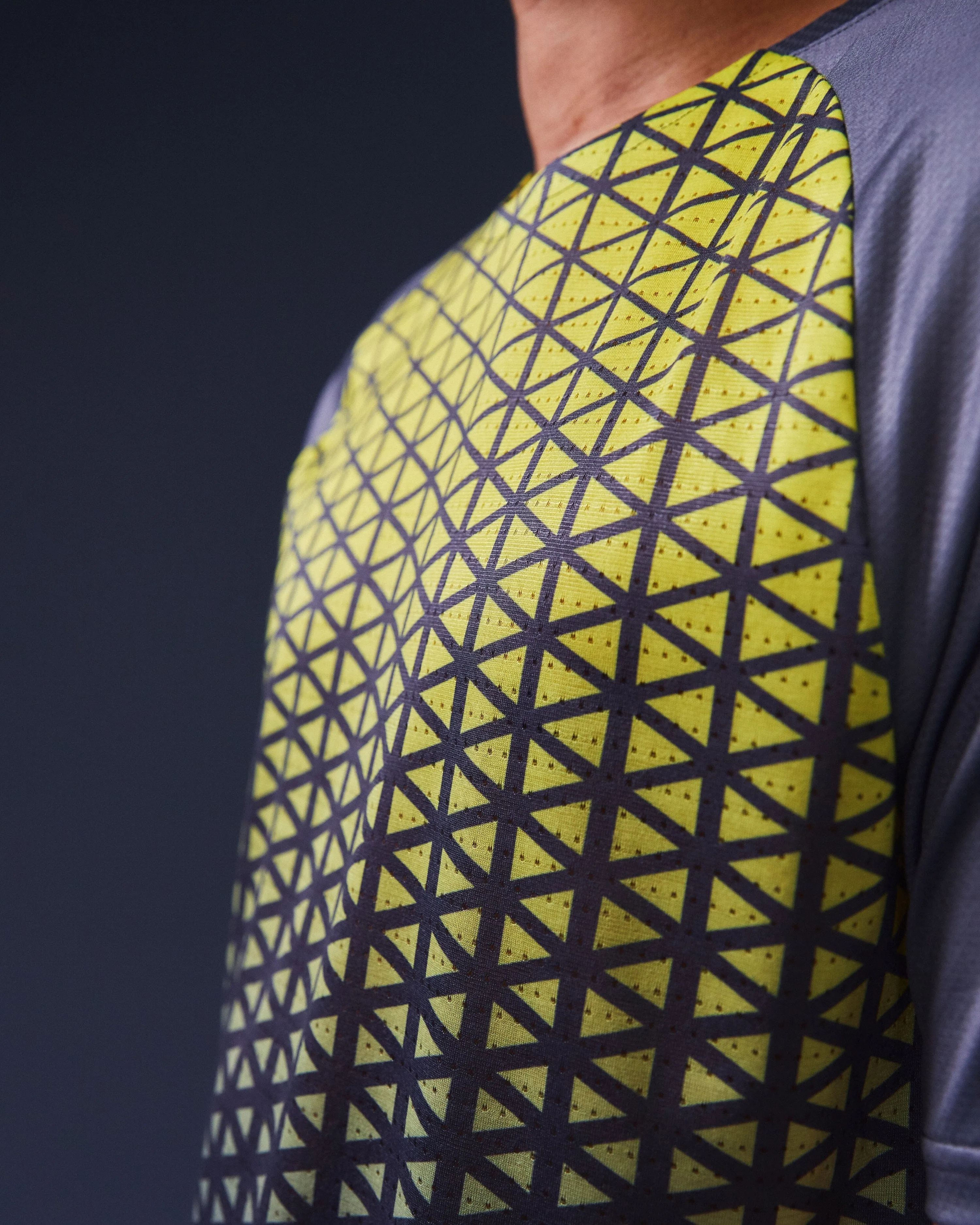 SRT SS 01 Run Short Sleeve T-Shirt - Grey/Yellow