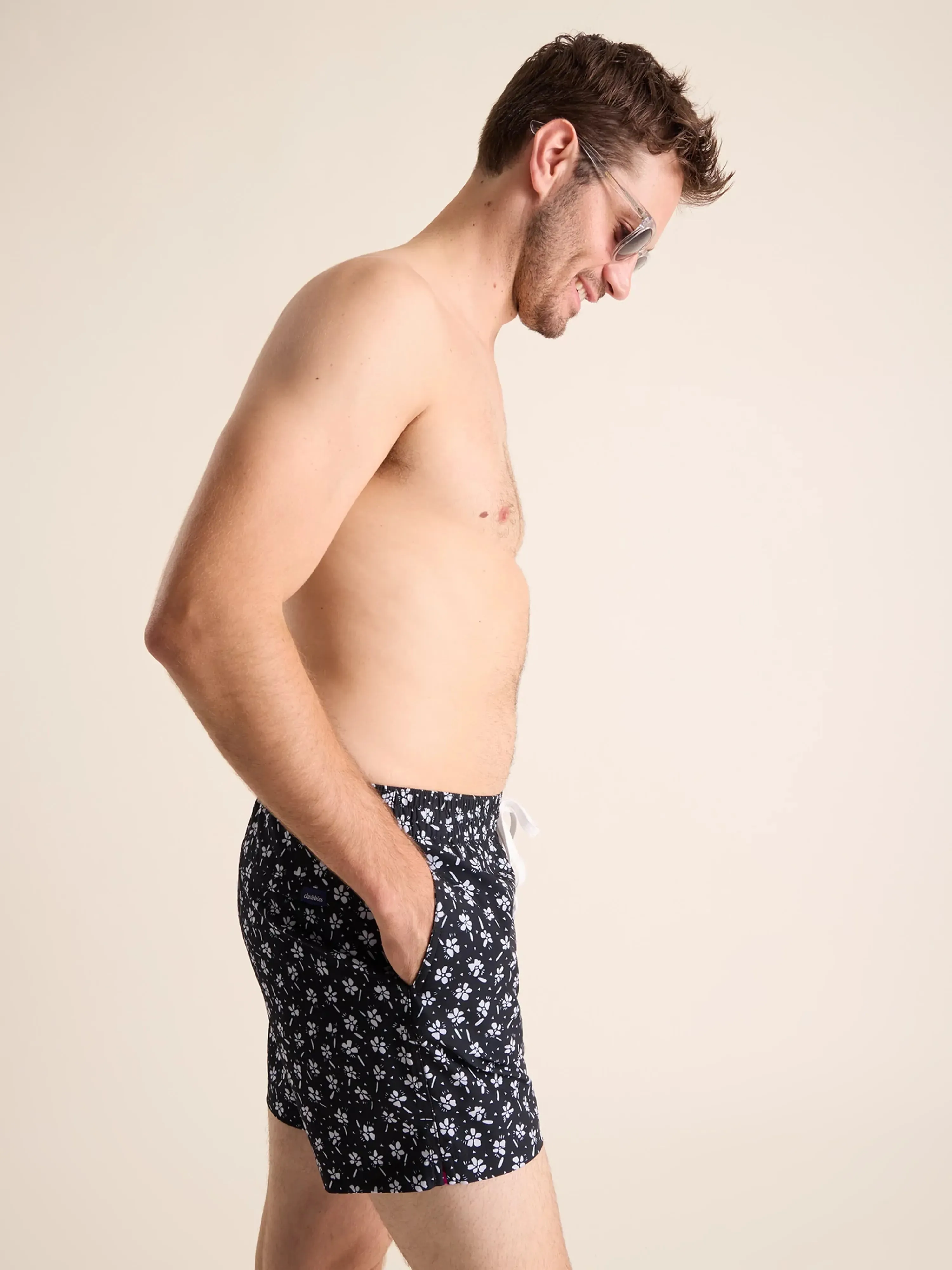 The Daisy Dives 5.5" (Classic Swim Trunk)